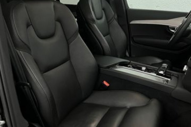 Volvo XC90 XC90 B5 D AWD Plus Bright 7SITZ+PANO+LUFT+AHK+