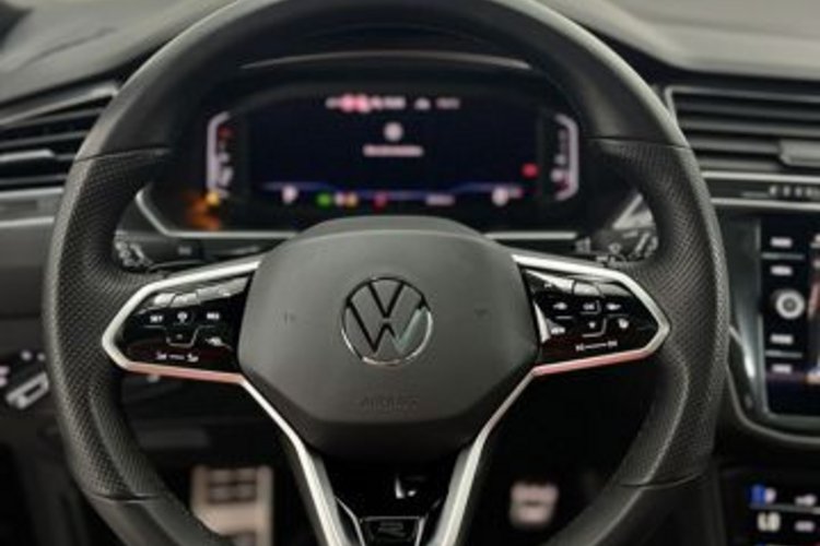 Volkswagen Tiguan Allspace Tiguan Allspace 2.0 TSI 4M R-LINE 7SITZ+PANO+AHK