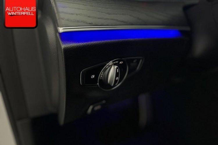 Mercedes-Benz E 300 E 300 T AMG LINE SCHIEBEDACH+KAMERA+CARPLAY+LED