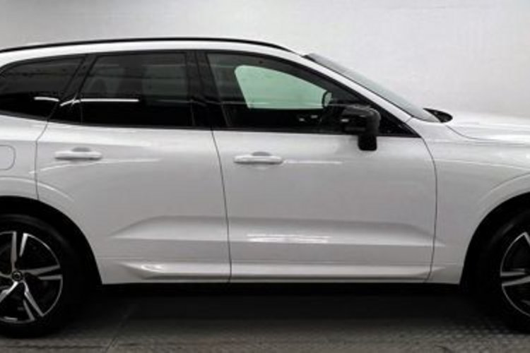 Volvo XC60 XC60 B5 B AWD R-DESIGN HUD+AHK+MEMORY+GOOGLE+LED