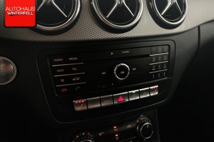 Mercedes-Benz B 180 B 180 d 7G-DCT URBAN AHK+NAVI+KLIMA+SITZHEIZUNG+