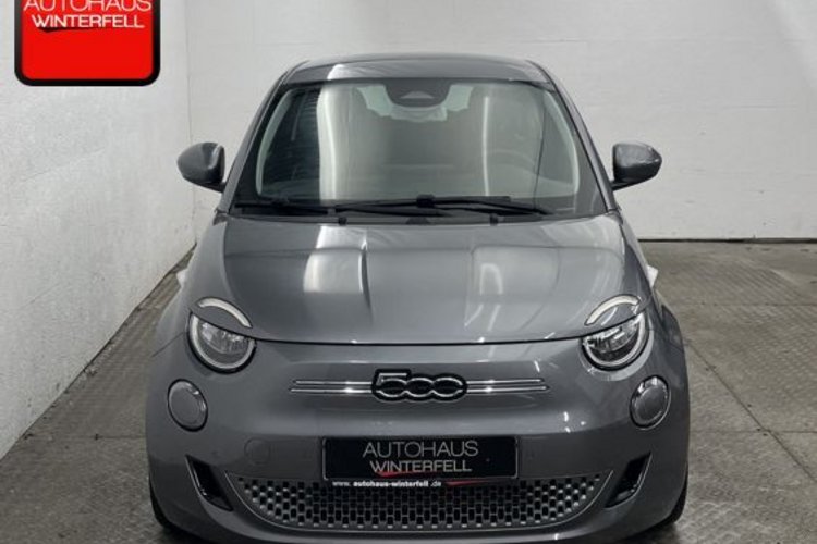 Fiat 500e 500e 42KWH STYLE+KOMFORT+KAMERA+SITZHEIZUNG+