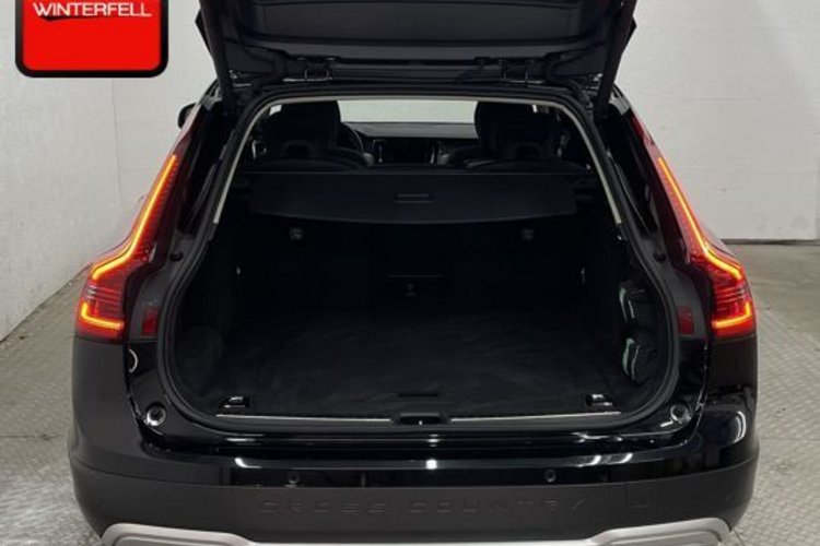 Volvo V90 Cross Country V90 Cross Country Plus AWD PANO+360+AHK+MEMO+H&amp;K