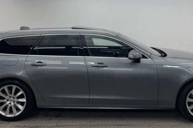 Volvo V90 V90 D4 PANO+AHK+MEMORY+360+HUD+STANDHEIZUNG+