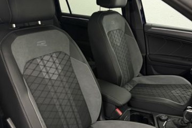 Volkswagen Tiguan Allspace Tiguan Allspace 2.0 TSI 4M R-Line 7SITZ+PANO+AHK