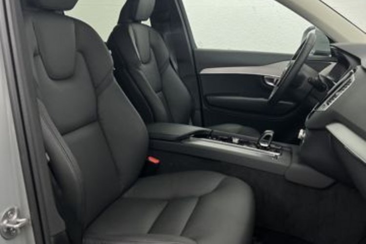 Volvo XC90 XC90 T8 RECH AWD 7SITZER+AHK+STANDHEIZUNG+4ZONEN