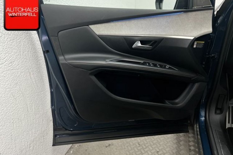 Peugeot 5008 5008 BlueHDi 130 EAT8 GT 7SITZ+PANO+AHK+NIGHT+