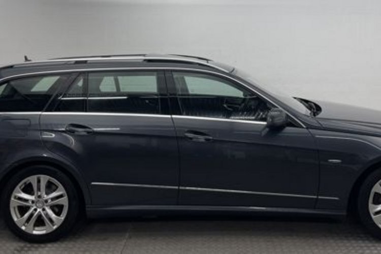 Mercedes-Benz E 300 E 300 T CDI AVANTGARDE PANO+AHK+NACHT+H&amp;K+MEMORY