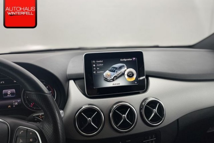 Mercedes-Benz B 180 B 180 d 7G-DCT URBAN AHK+NAVI+KLIMA+SITZHEIZUNG+