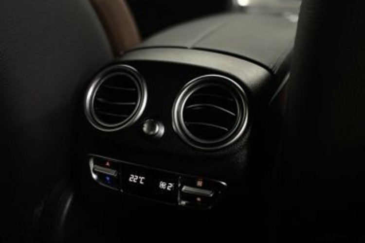 Mercedes-Benz GLC 300 GLC 300 de Coupe 4M AMG NIGHT CARBON AIRMATIC+