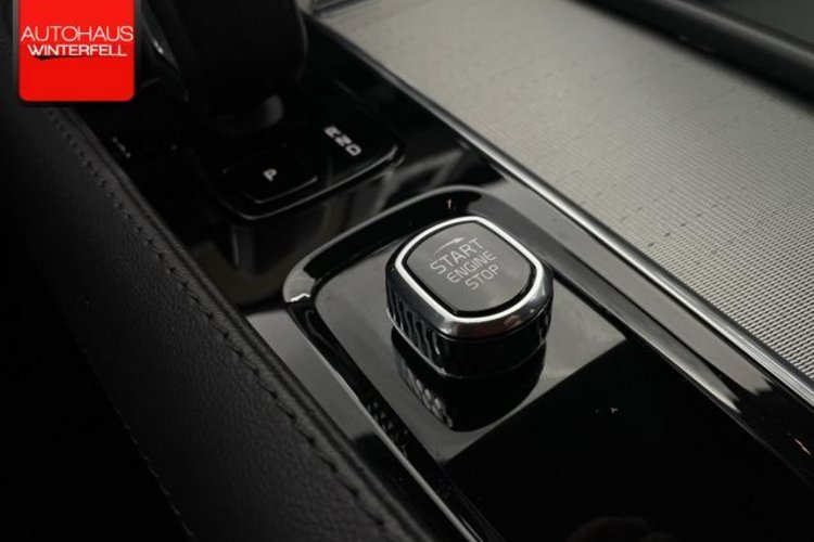 Volvo XC90 XC90 T8 AWD Recharge 7SITZ+AHK+MEMO+STANDHEIZUNG