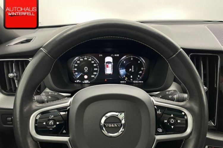 Volvo XC60 XC60 B5 R-DESIGN AWD PANO+AHK+MEMORY+STANDHEIZ+