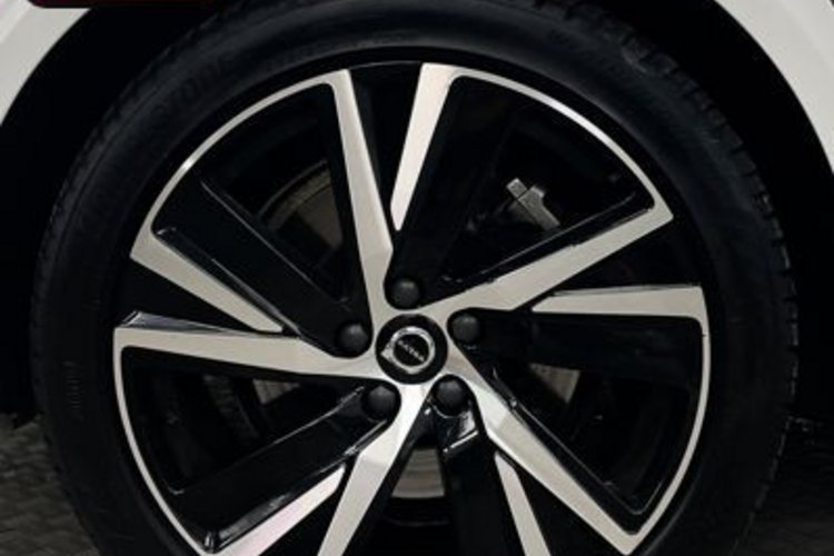 Volvo V90 V90 B4 D PLUS BRIGHT PANO+MEMO+H/K+KEYLESS+ACC+