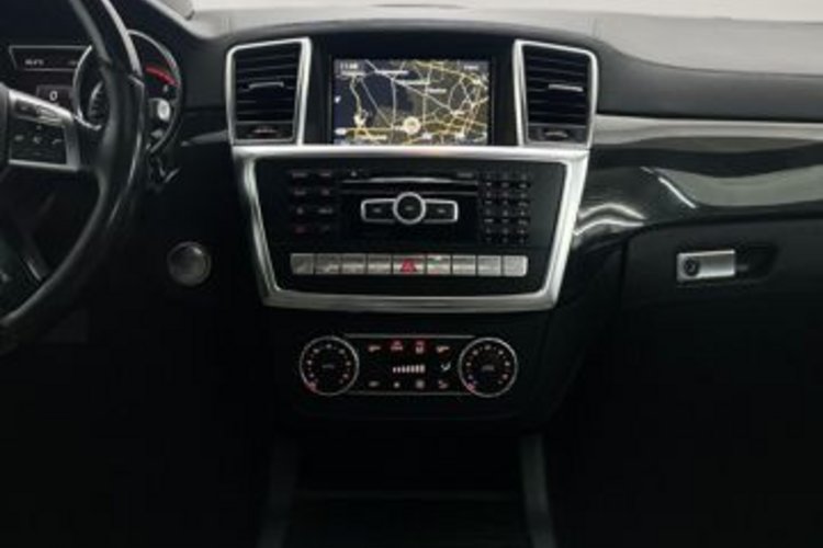 Mercedes-Benz GL 350 GL 350 4M AMG SPORT 7SITZ+GSD+AHK+NACHT+STANDHZG