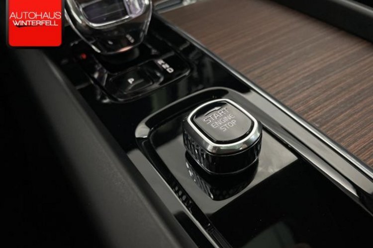 Volvo XC60 XC60 B4 D AWD Ultimate Bright PANO+AHK+B&amp;W+LUFT+