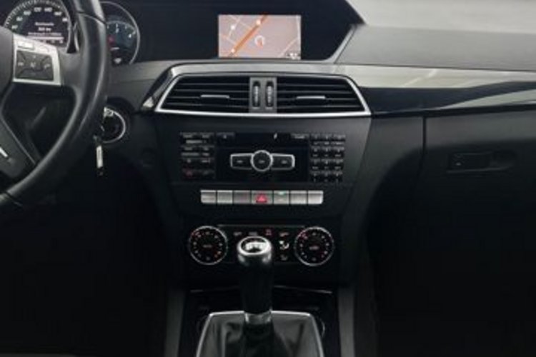 Mercedes-Benz C 200 C 200 T CDI BlueEfficiency NAVI+PDC+TEMPOMAT+
