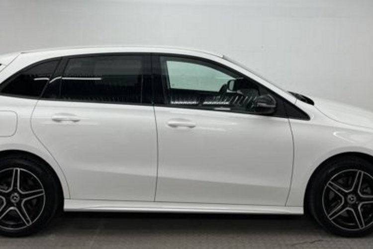 Mercedes-Benz B 250 B 250 e AMG NIGHT CARBON KAMERA+DIGITAL+LED+MBUX