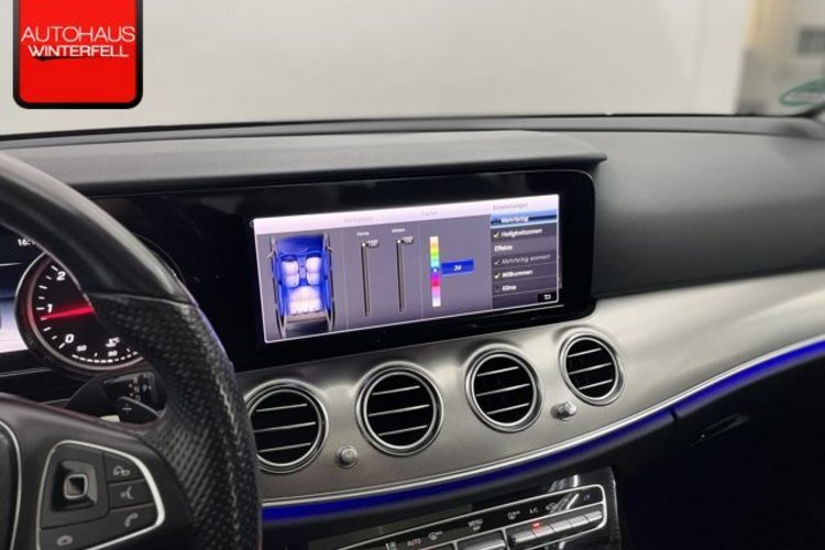 Mercedes-Benz E 220 E 220 d EXCLUSIVE SCHIEBEDACH+360+AHK+LED+3ZONEN