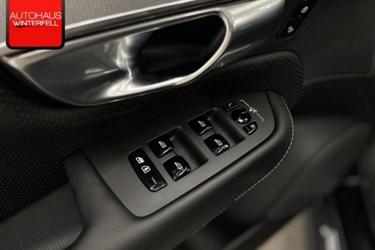 Volvo XC90 XC90 B5 D AWD Plus Dark 7SITZ+PANO+AHK+360+H&amp;K+