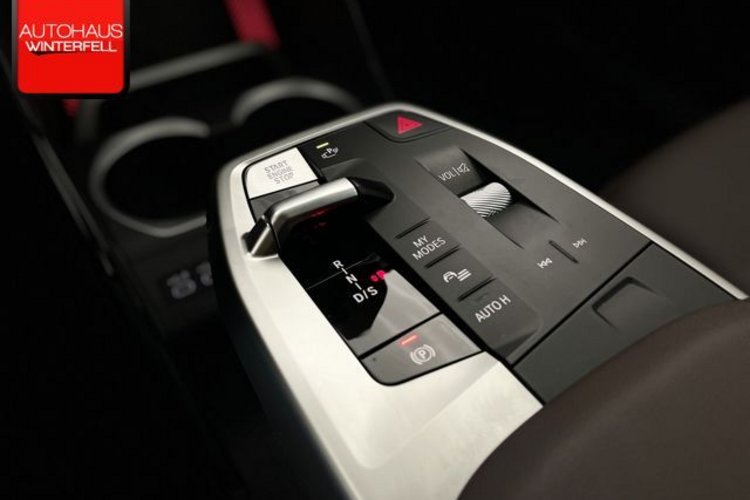 BMW X1 X1 xDrive23d xLine M-LENKRAD+PANO+AHK+MEMO+ACC