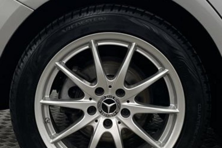 Mercedes-Benz B 180 B 180 d 7G-DCT URBAN AHK+NAVI+KLIMA+SITZHEIZUNG+