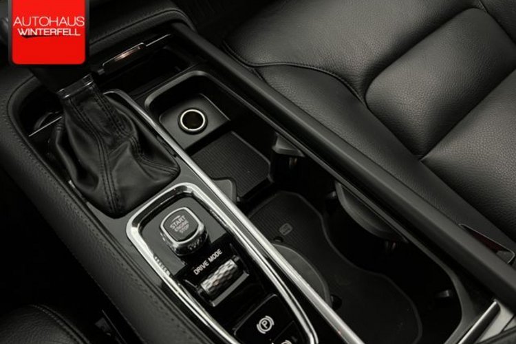 Volvo XC90 XC90 D5 AWD STANDHEIZUNG+KAMERA+KEYLESS+VOLL-LED