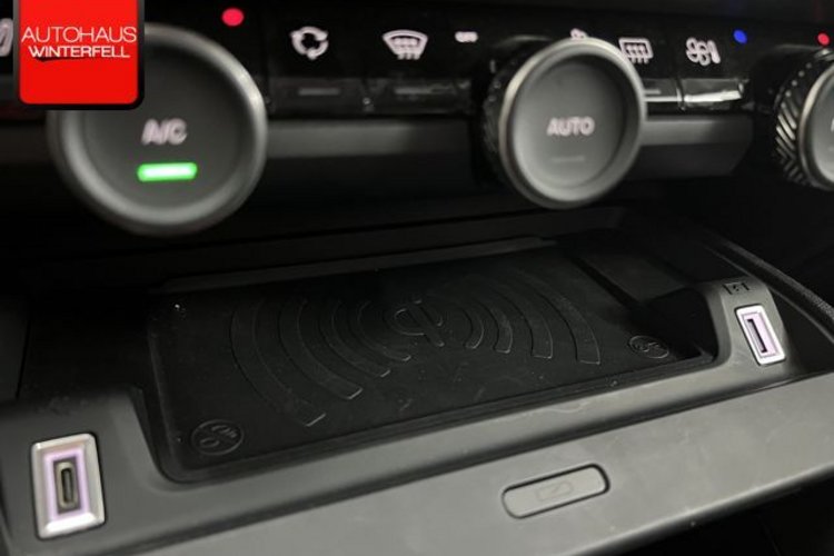 Citroën ë-C4 X ë-C4 X 136 MAX KAMERA+HUD+ACC+CARPLAY+WÄRMEPUMPE