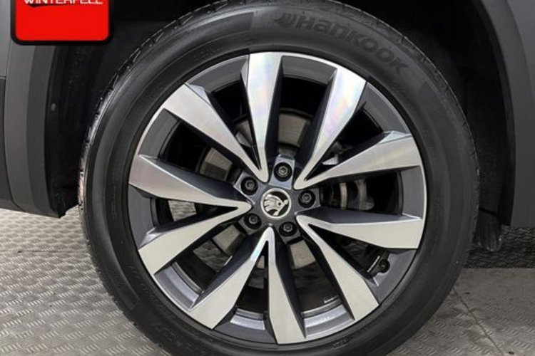 Skoda Kodiaq Kodiaq 2.0 4x4 Selection 7SITZ+PANO+AHK+360+HUD+