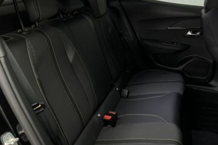 Peugeot 2008 2008 Elektro 136 GT 360+LED+WÄRMEPUMPE+DIGITAL+