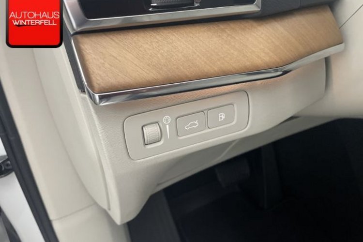 Volvo XC90 XC90 Rech T8 AWD 7SITZ+PANO+AHK+MEMORY+H&amp;K+KAMER