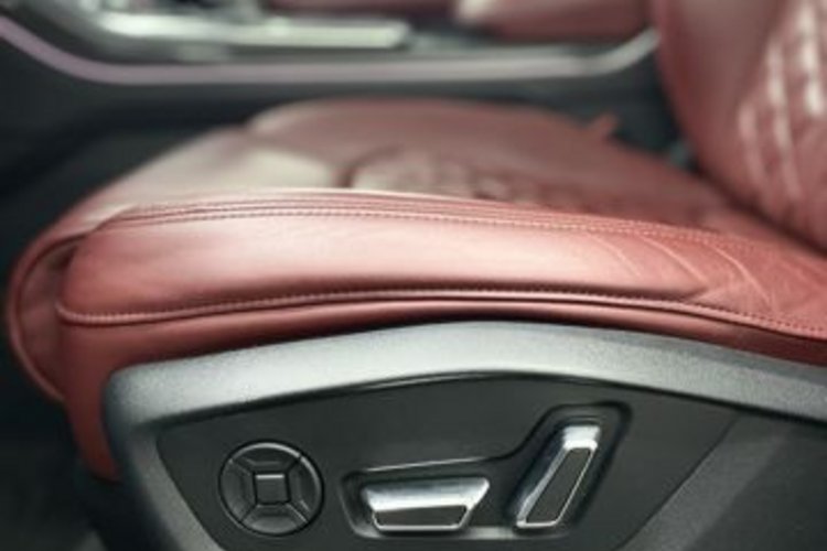 Audi SQ7 SQ7 4.0 TFSI qu 7SITZ+PANO+CARBON+AHK+STANDHZG+
