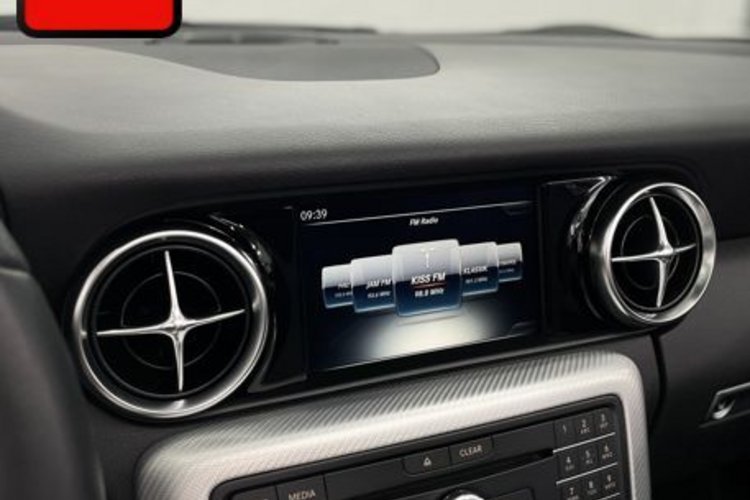 Mercedes-Benz SLC 200 SLC 200 AMG FINAL EDITION PANO+LED+MEMO+AIRSCARF