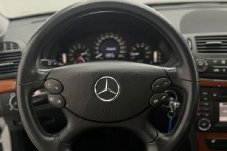 Mercedes-Benz E 200 E 200 Kompressor PDC+2-ZONEN+SITZHEIZ+TEMPOMAT+