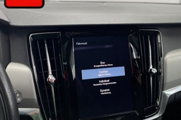 Volvo V90 V90 D4 PRO PANO+AHK+360+HUD+H&amp;K+STANDHEIZUNG+LED