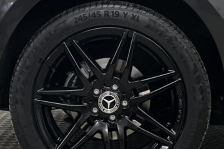 Mercedes-Benz V 300 V 300 d 4M LANG AMG NIGHT STANDHZG+LED+BURMESTER