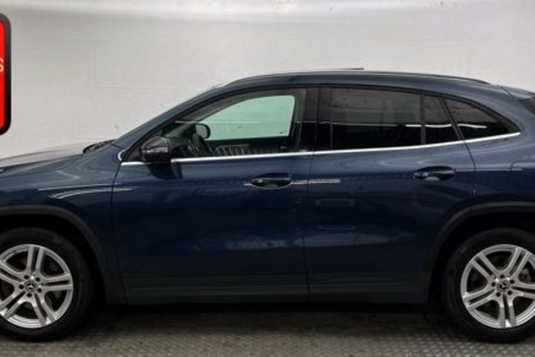 Mercedes-Benz GLA 250 GLA 250 e STYLE PANO+AHK+MULTIBEAM+KAMERA+DISTRO