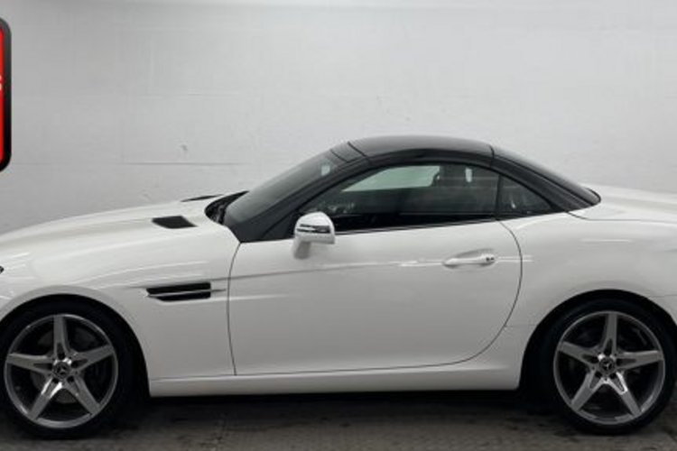 Mercedes-Benz SLC 200 SLC 200 AMG PANO+KAMERA+HARMAN/K+ILS+AIR-SCARF+