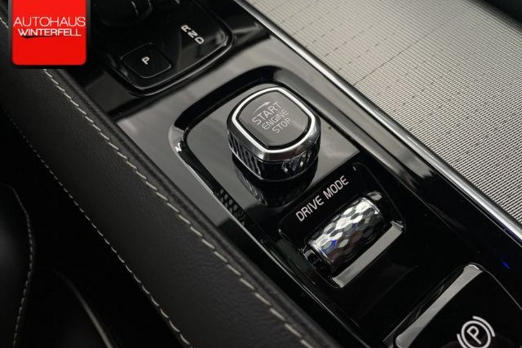 Volvo XC90 XC90 B5 AWD R-DESIGN 7SITZ+PANO+AHK+22Z+360+MEMO