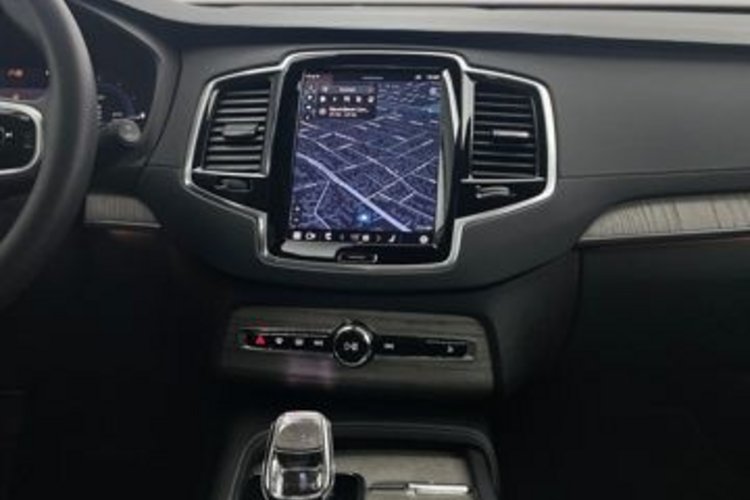 Volvo XC90 XC90 T8 PLUS DARK RECH AWD 7SITZ+PANO+AHK+STANDH