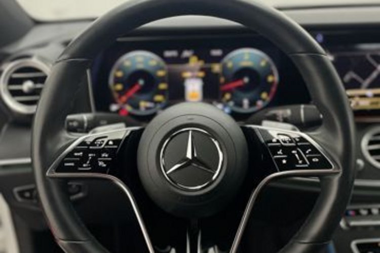 Mercedes-Benz E 400 E 400 d 4M AMG NIGHT MEMO+360+BURMESTER+DISTRO+