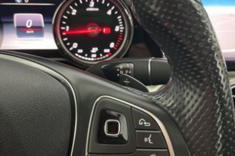 Mercedes-Benz E 220 E 220 d EXCLUSIVE SCHIEBEDACH+360+AHK+LED+3ZONEN