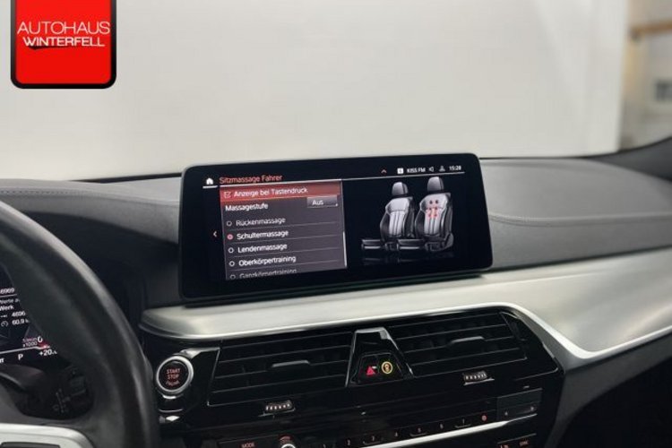BMW 530 530d xDrive Touring Luxury Line PANO+AHK+360+HUD