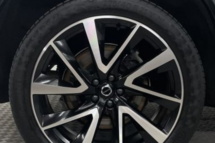 Volvo XC90 XC90 B5 D INSCRIPTION AWD 7SITZ+PANO+LUFT+AHK+