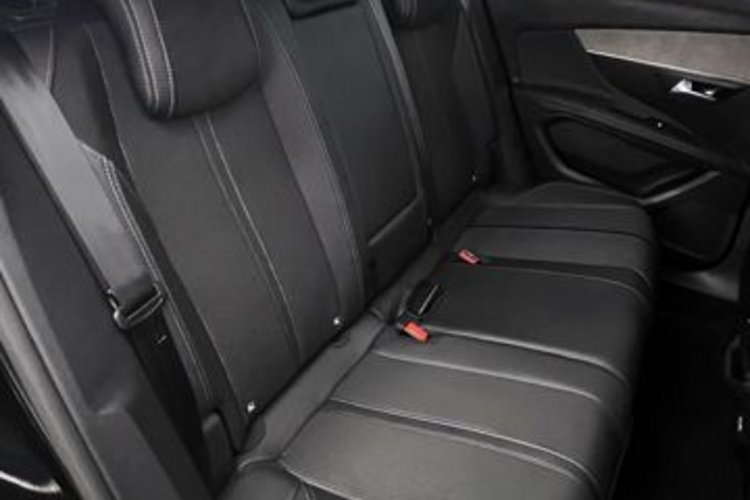 Peugeot 3008 3008 PureTech 130 EAT8 GT BLACK PANO+360+ACC+LED