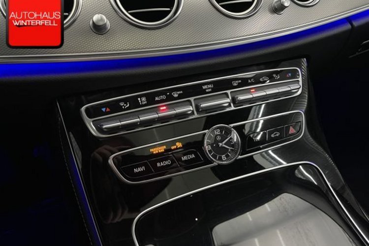 Mercedes-Benz E 220 E 220 d EXCLUSIVE SCHIEBEDACH+360+AHK+LED+3ZONEN
