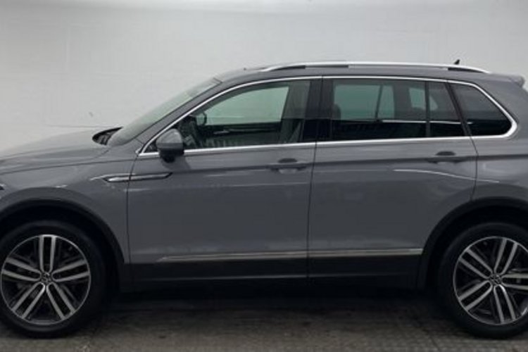 Volkswagen Tiguan Tiguan 2.0 4M Elegance PANO+IQ-LIGHT+AHK+MEMORY+