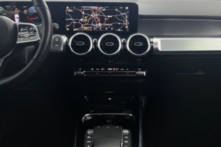 Mercedes-Benz GLB 180 GLB 180 d PROGRESSIVE NIGHT 7SITZER+DIGITAL+MBUX