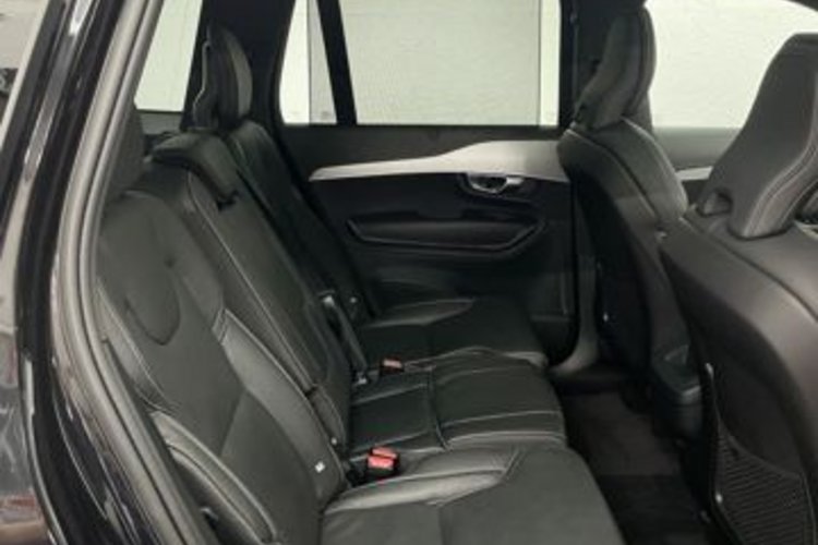Volvo XC90 XC90 B5 D AWD Plus Dark 7SITZ+PANO+AHK+MEMORY+