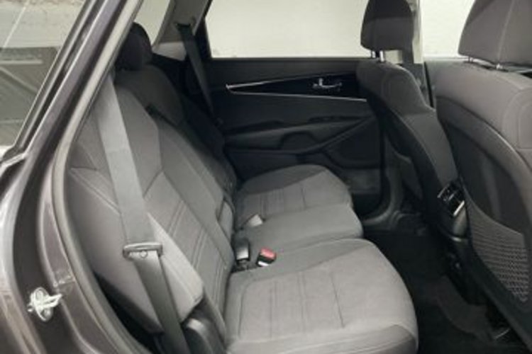 Kia Sorento Sorento 2.2 CRDI 7SITZER+AHK+KAMERA+CARPLAY+DAB+