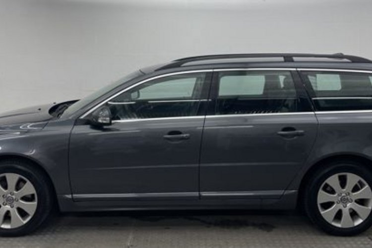 Volvo V70 V70 3.2 GEARTRONIC SUMMUM SITZKLIMA+MEMORY+XENON